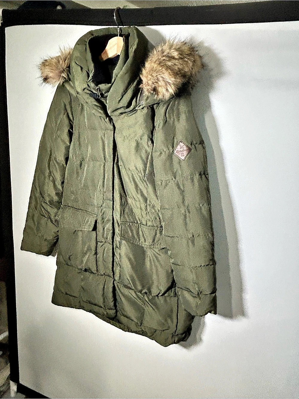 Eddie Bauer Olive Green Down Parka Faux Fur Hood Women’s Medium - Picture 4 of 15